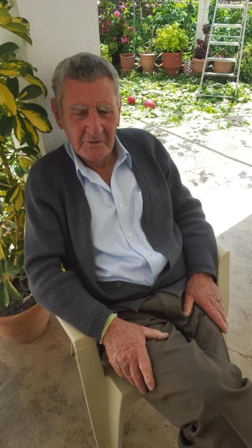 The Grandfather'S Room Himare Exterior photo